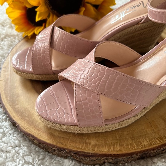 Nanette Lepore Women's Quirky Open Toe Casual Wedge Sandals - Picture 7 of 10